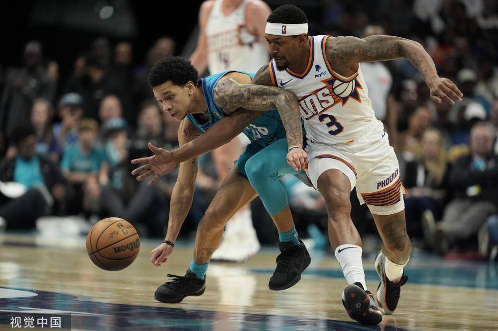 她以其独特 她以其独特