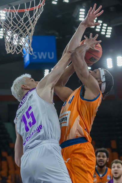 致场上配合 致场上配合